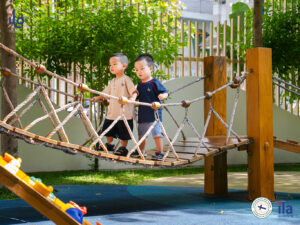 4 hoạt động ngoài trời cho trẻ mầm non phát triển thể chất và trí tuệ