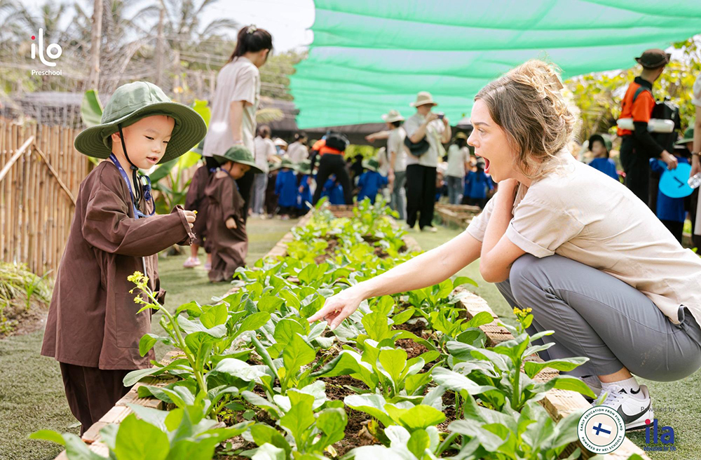Vì sao hoạt động ngoài trời cho trẻ mầm non được yêu thích?