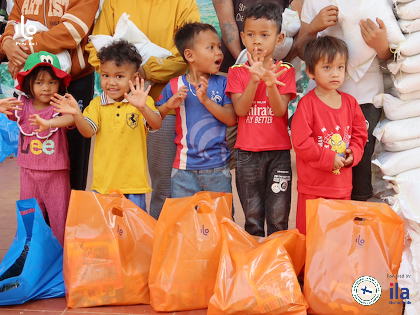 ILO Preschool trao quà cho các bé khó khăn