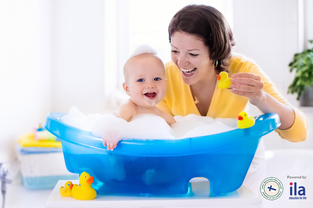 Thời gian tắm cho trẻ theo độ tuổi: Trẻ từ 1 - 6 tháng tuổi