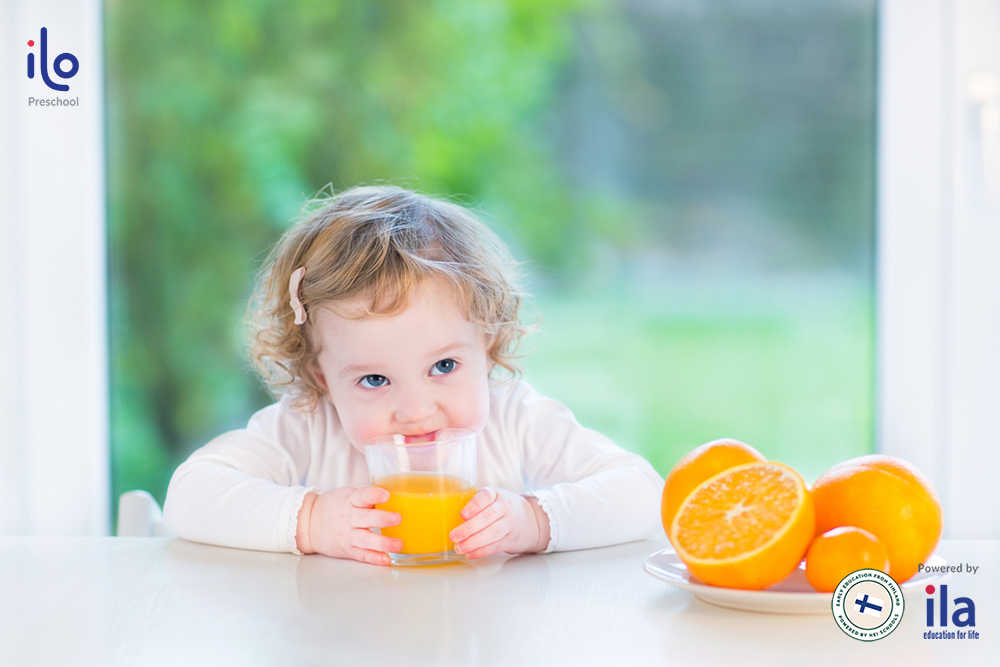 Vitamin C có nhiều trong cam, chanh.