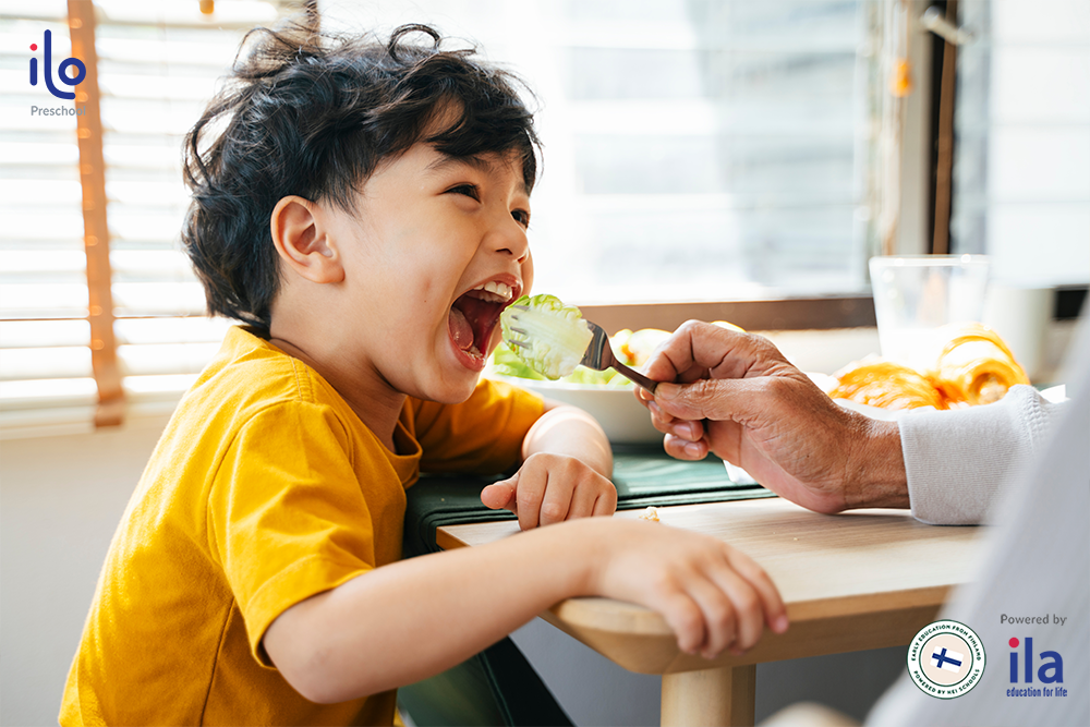 Trẻ 2 tuổi bị táo bón cần thay đổi chế độ ăn uống. 